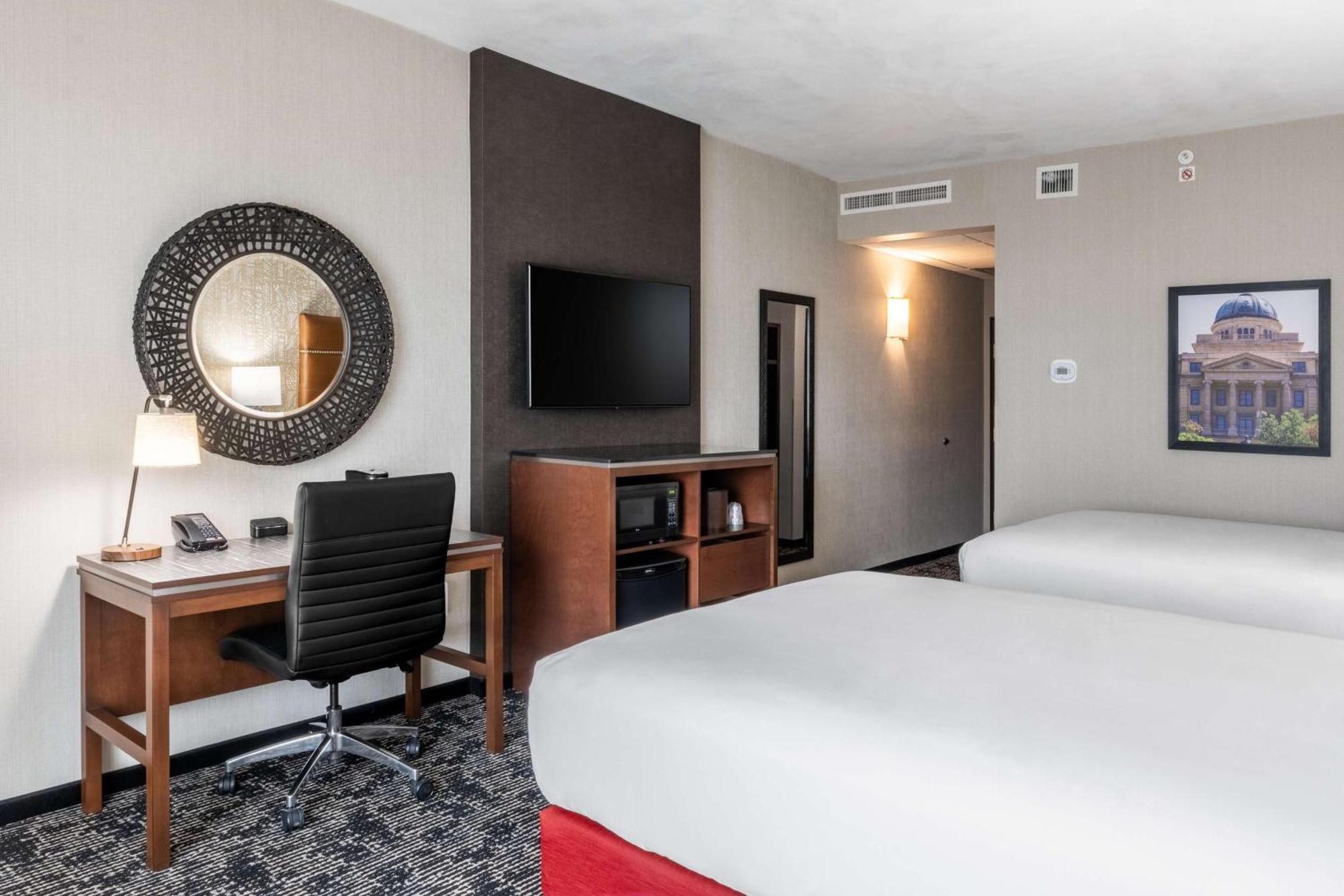 Drury Plaza Hotel College Station Exteriör bild